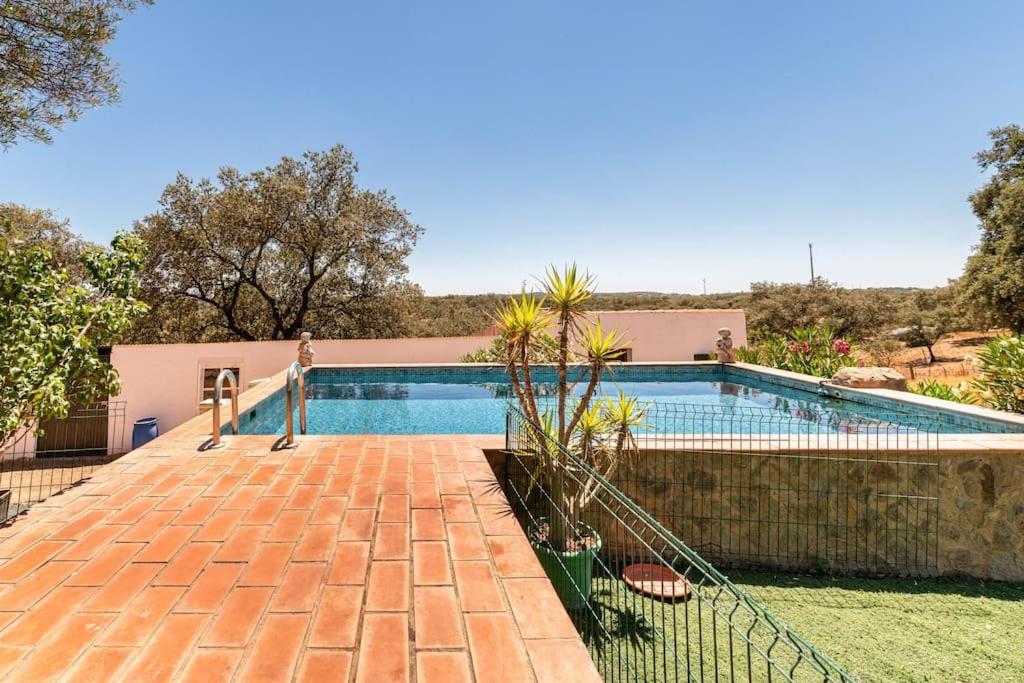Casa Rural Navalonguilla Con Piscina Santa Olalla del Cala Zewnętrze zdjęcie