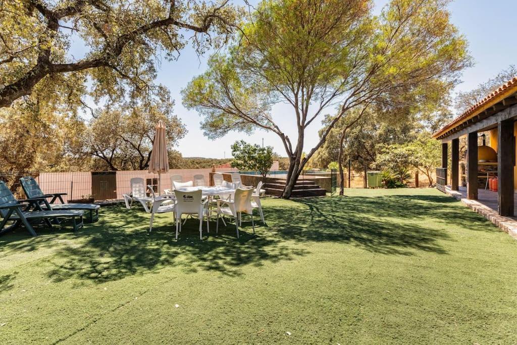 Casa Rural Navalonguilla Con Piscina Santa Olalla del Cala Zewnętrze zdjęcie