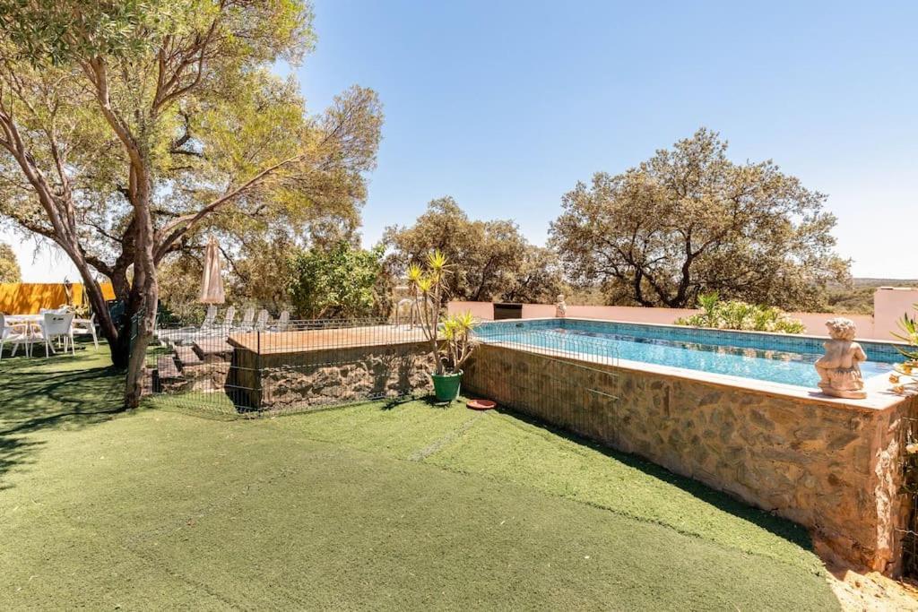 Casa Rural Navalonguilla Con Piscina Santa Olalla del Cala Zewnętrze zdjęcie